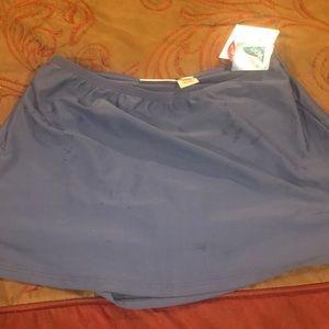 Woman’s bathing suit bottom with skirt NWT SZ 8